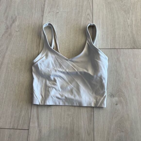 Lululemon women’s sports bra size 2 off white - Picture 1 of 5